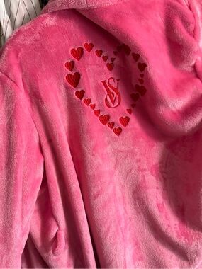 M\L Victoria Secret Cozy Plush Pink Robe